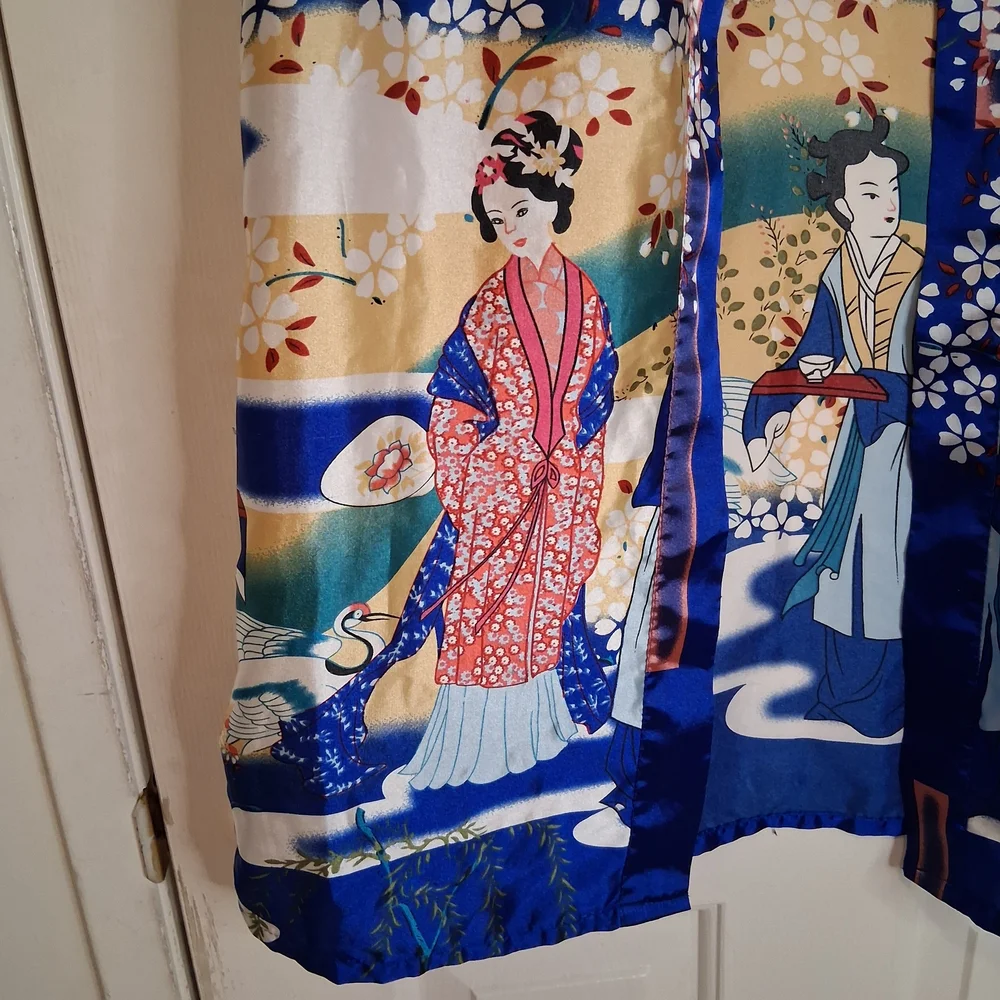 Royal Blue Satin Kimono Jacket with Geisha Print - Picture 8 of 15